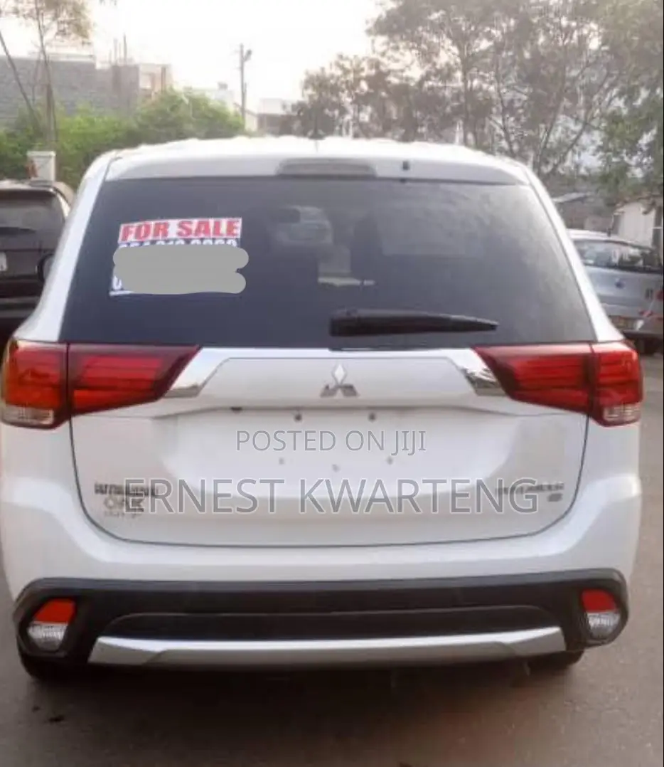 Mitsubishi Outlander 2017 White