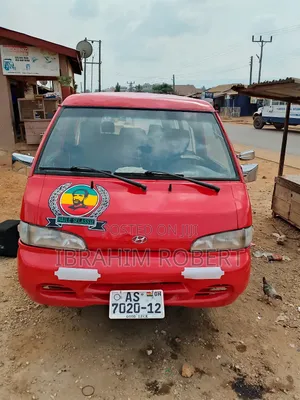 Hyundai H-100 2004 Red