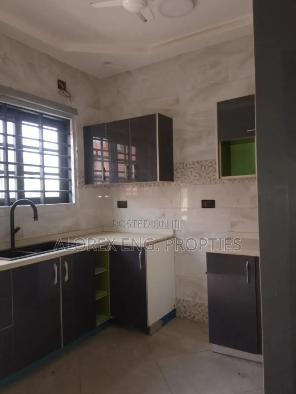 3bdrm House in Botwe, School Junction for sale