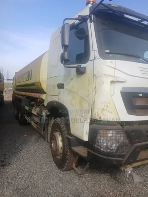 Brand New Sinotruck Howo Water Tankers For Sale.
