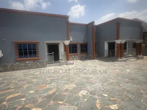 5bdrm House in Top Boat Group Of, Kumasi Metropolitan for sale