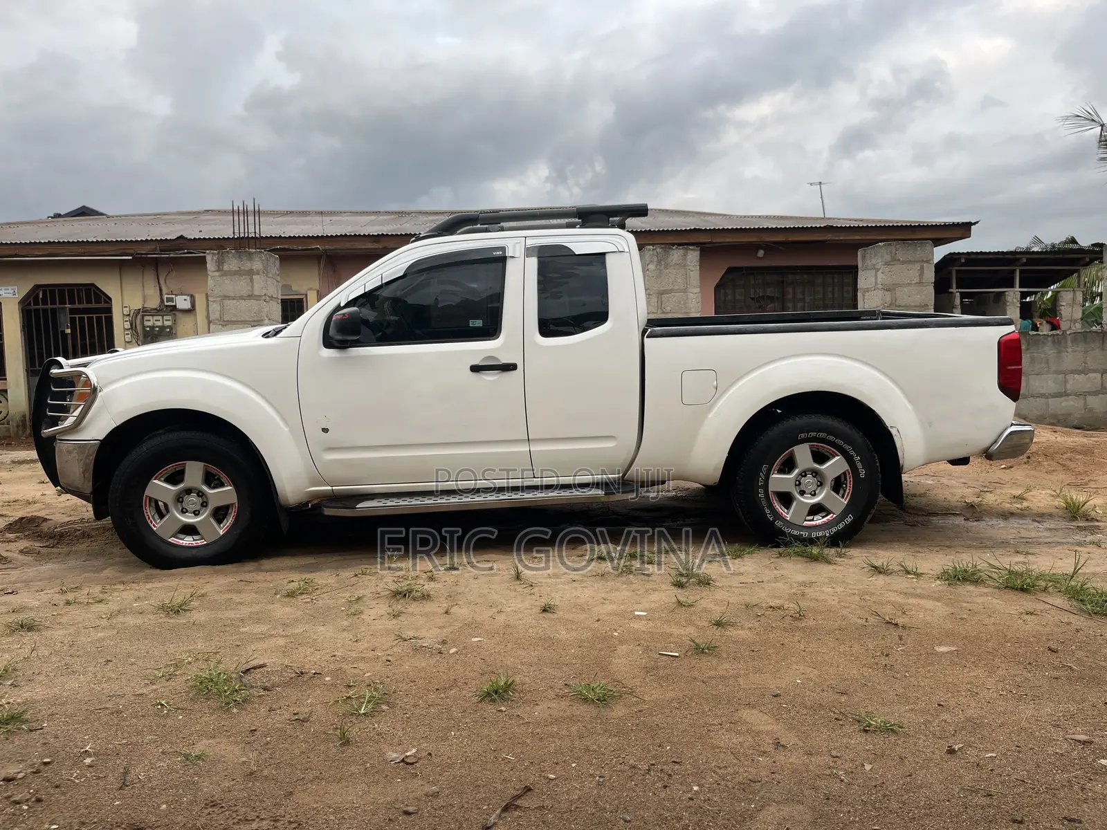 Nissan Frontier 2015 White
