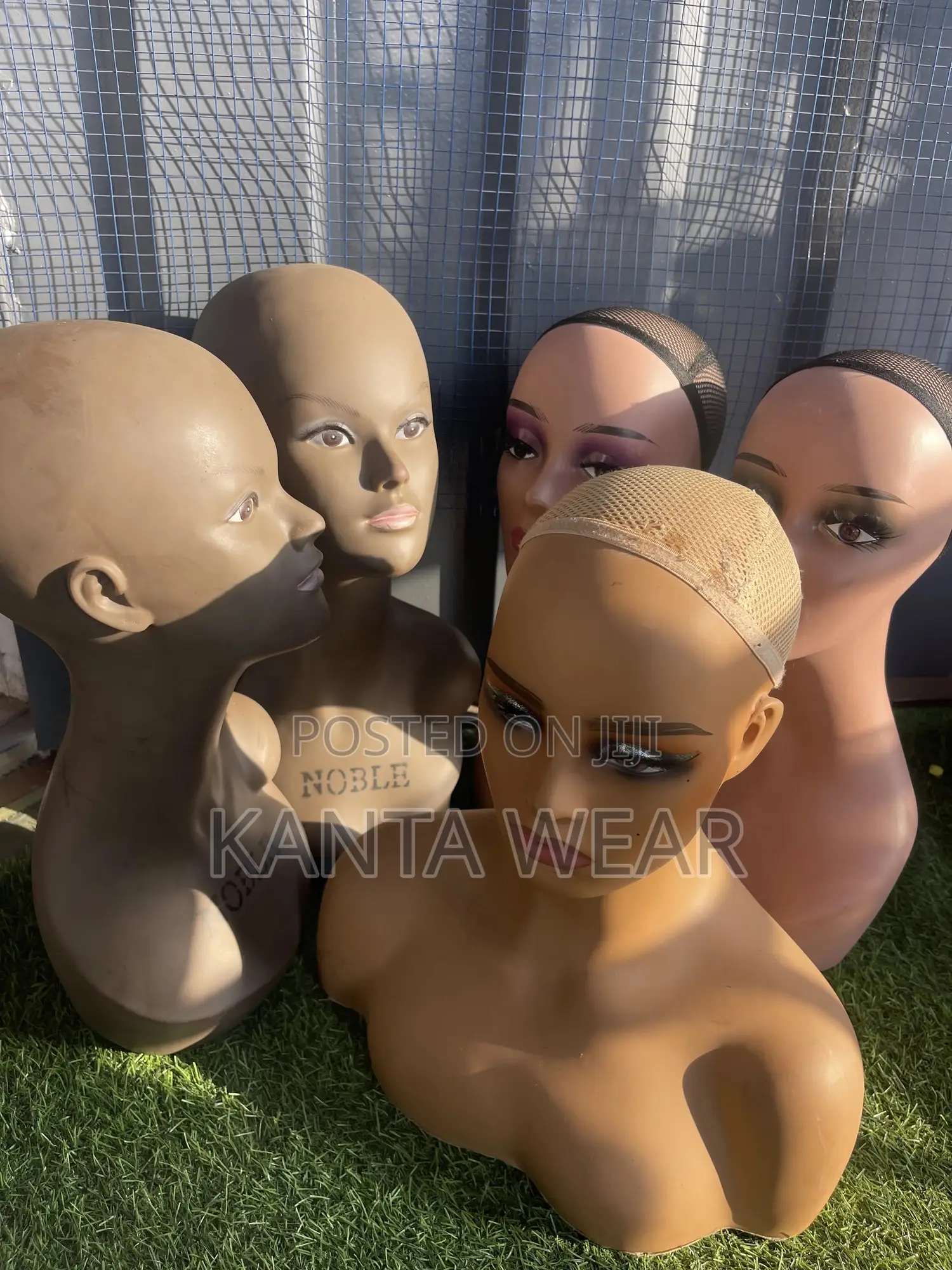 6 Head Mannequins
