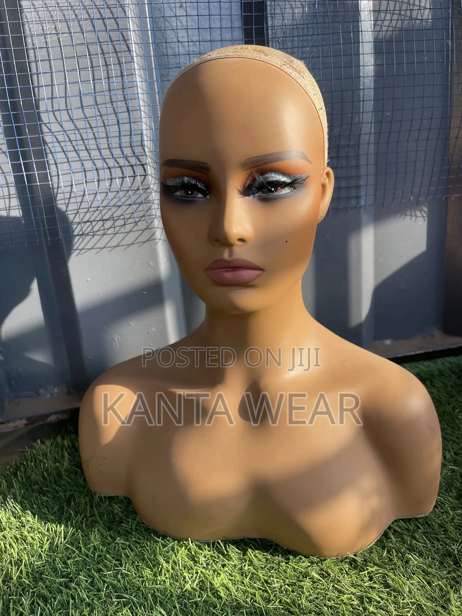 6 Head Mannequins