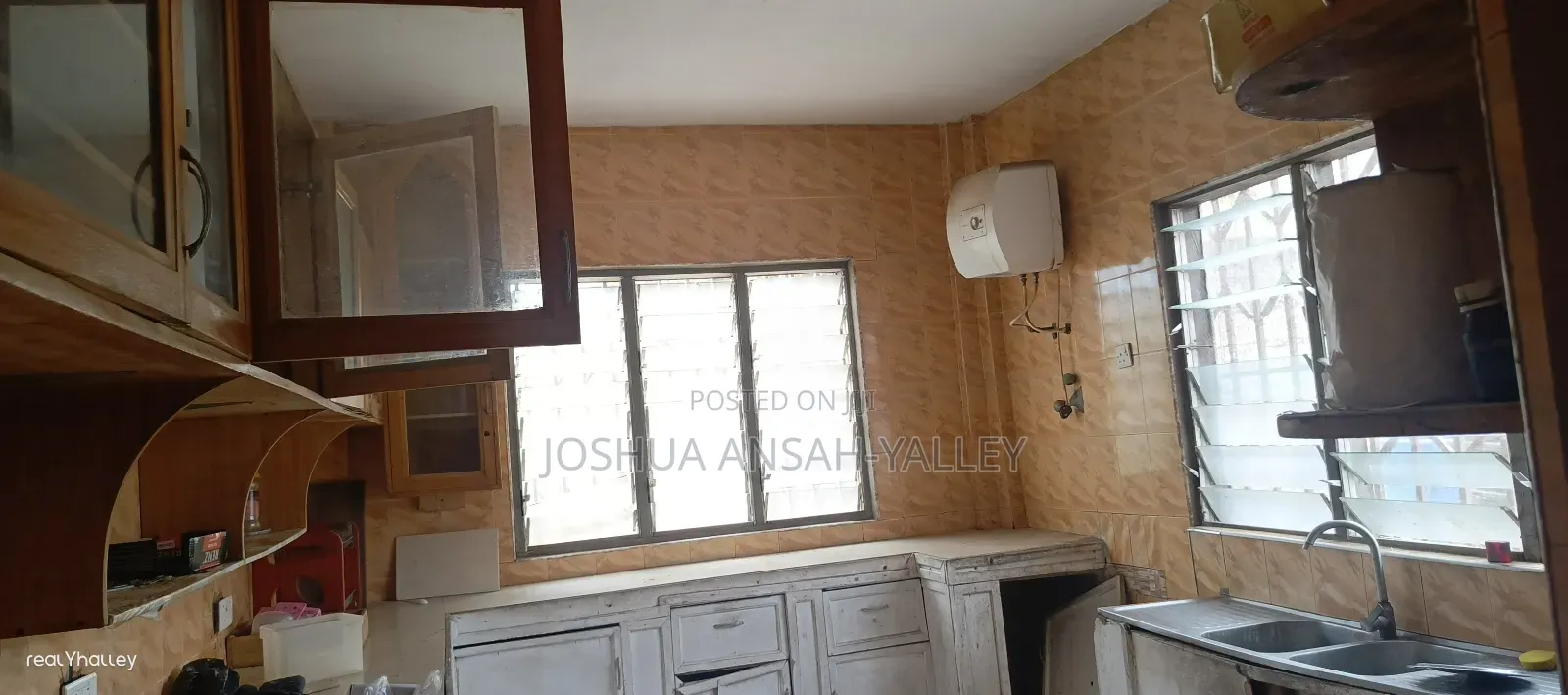 4bdrm Shared Apartment in Akosua Agyapon, Ga South Municipal for rent