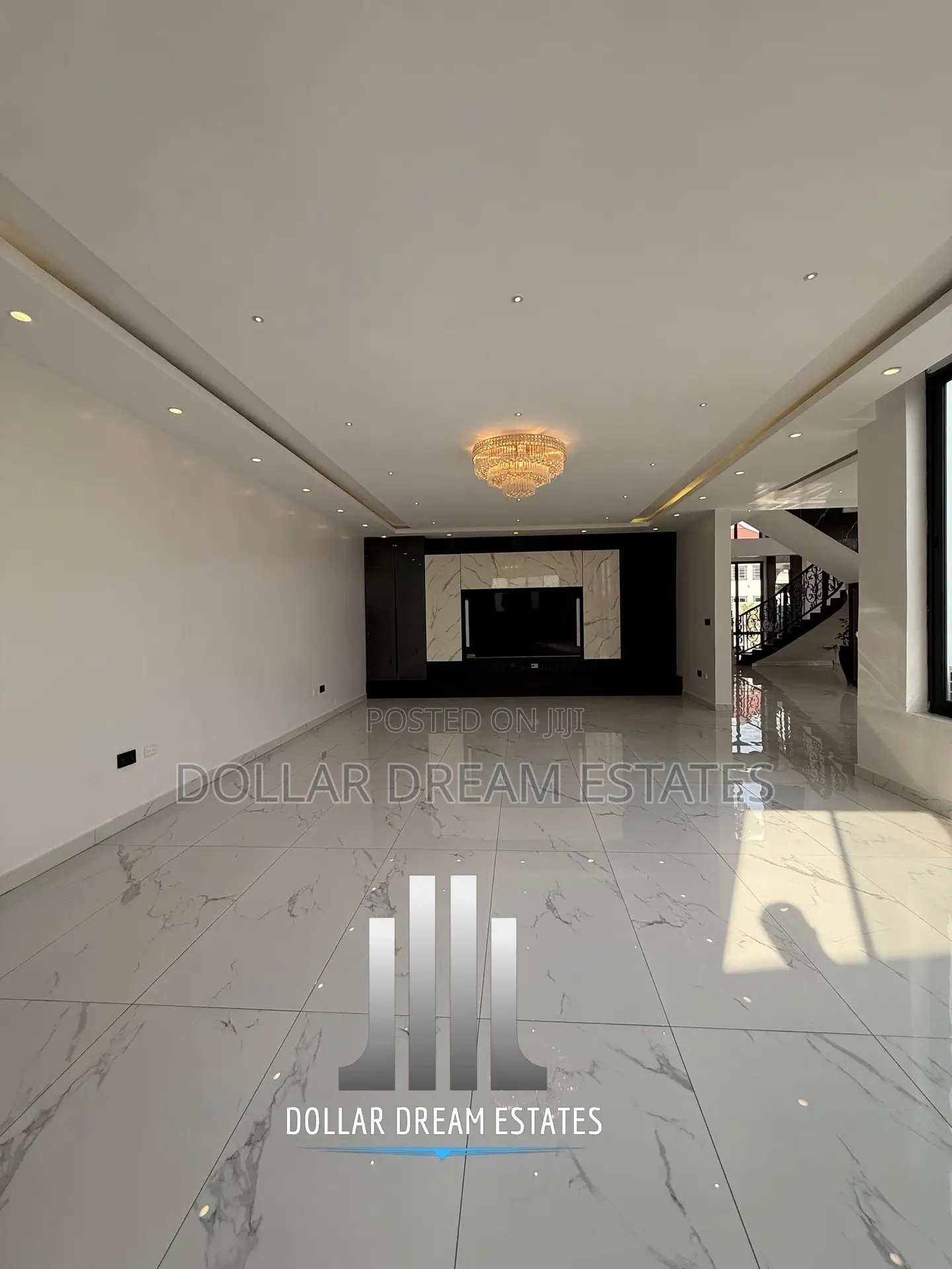 6bdrm House in Adjiriganor for sale