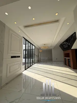 6bdrm House in Adjiriganor for sale