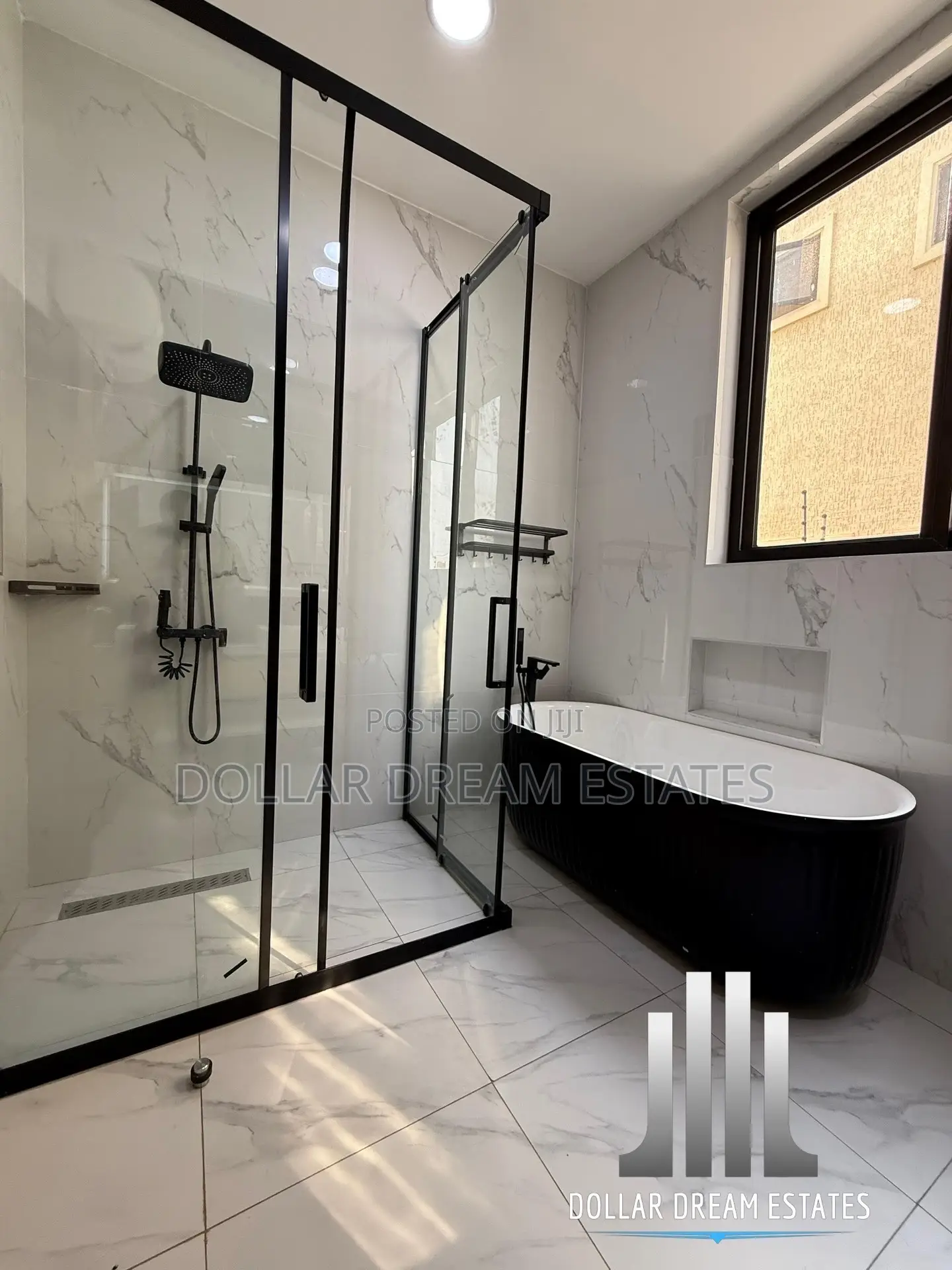 6bdrm House in Adjiriganor for sale