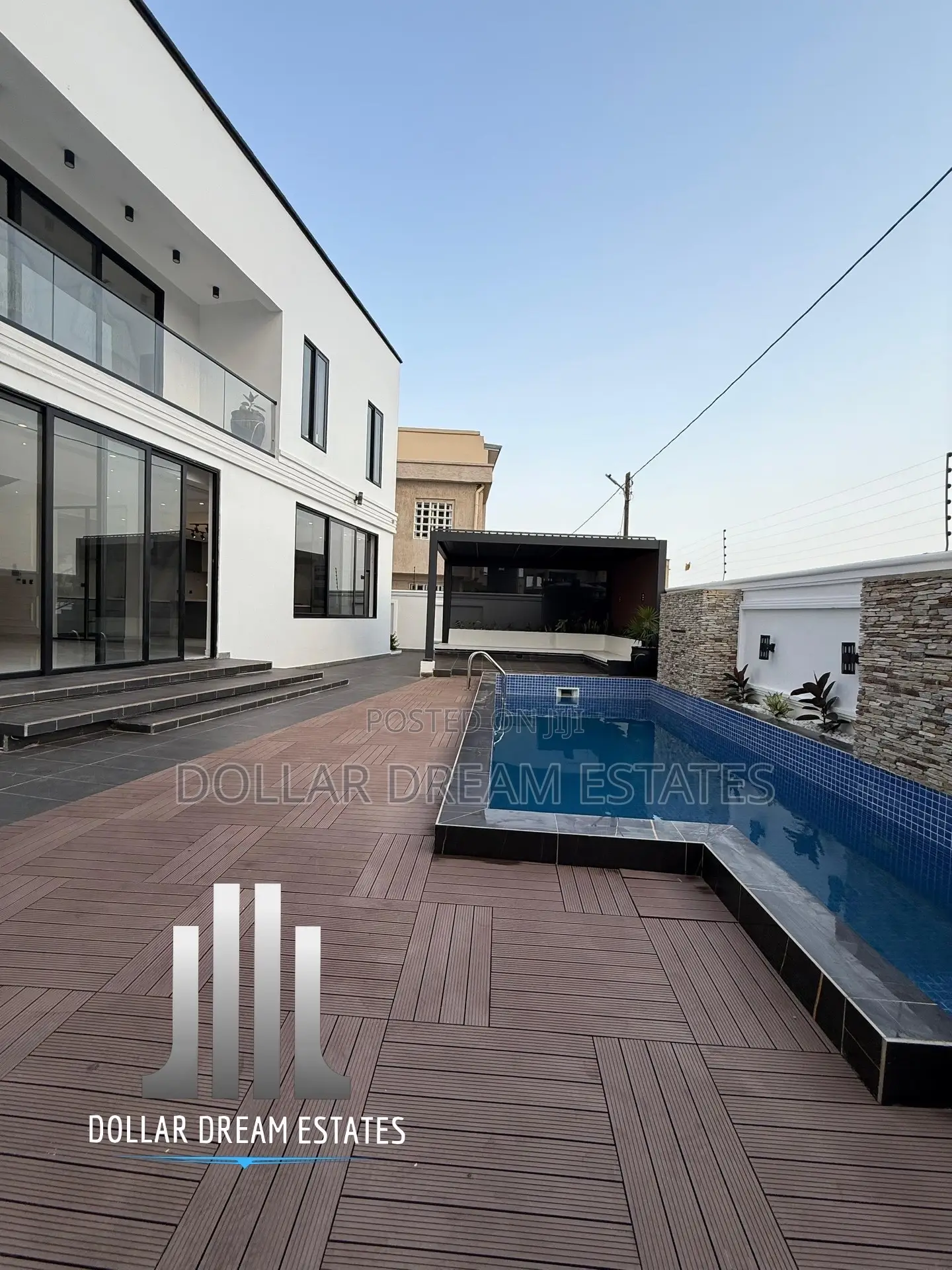 6bdrm House in Adjiriganor for sale
