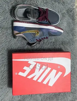 Sneaker/Shoe