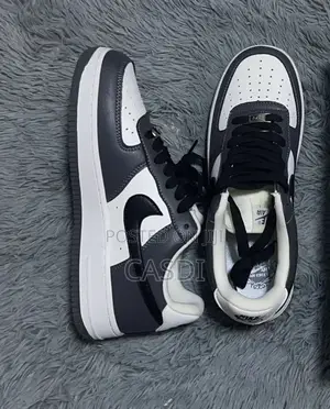 Sneaker/Show