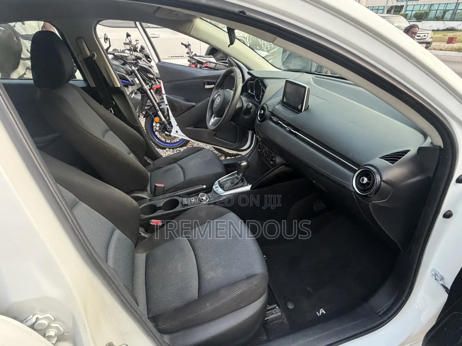 Toyota Yaris iA 1.5 FWD 2016 White
