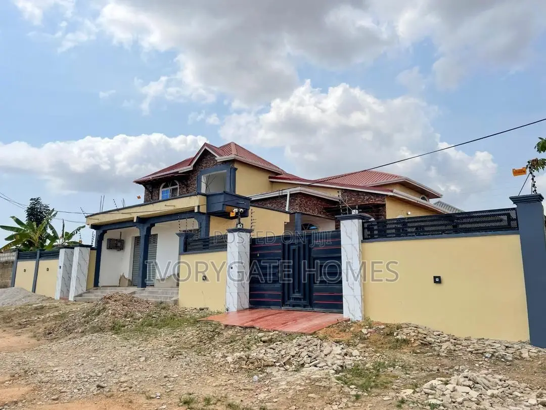 5bdrm House in Millenium City for sale