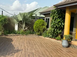 Furnished 4bdrm House in Adjiriganor for sale