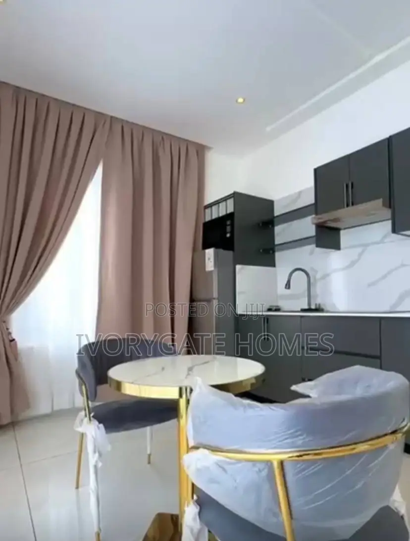 Furnished 5bdrm Duplex in East Legon for sale