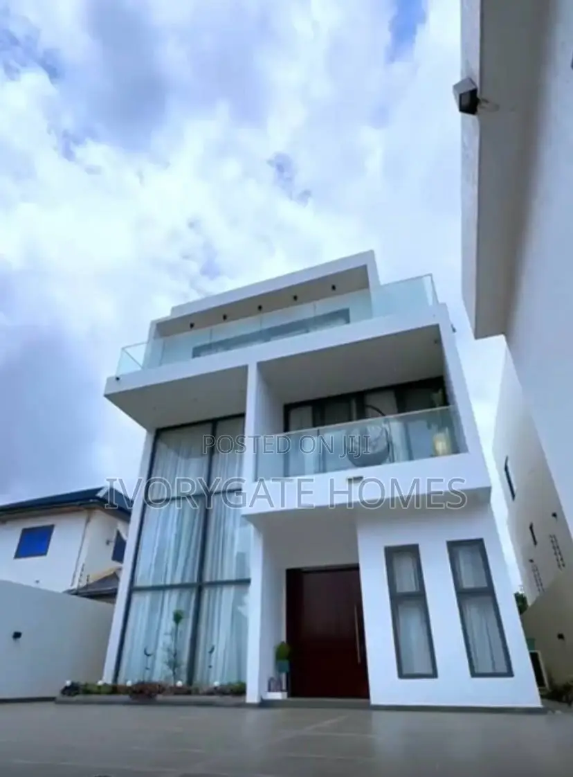 Furnished 5bdrm Duplex in East Legon for sale