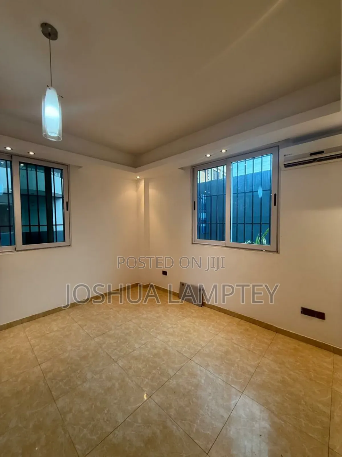 4bdrm Townhouse / Terrace in Cantonment Estate, Cantonments for rent