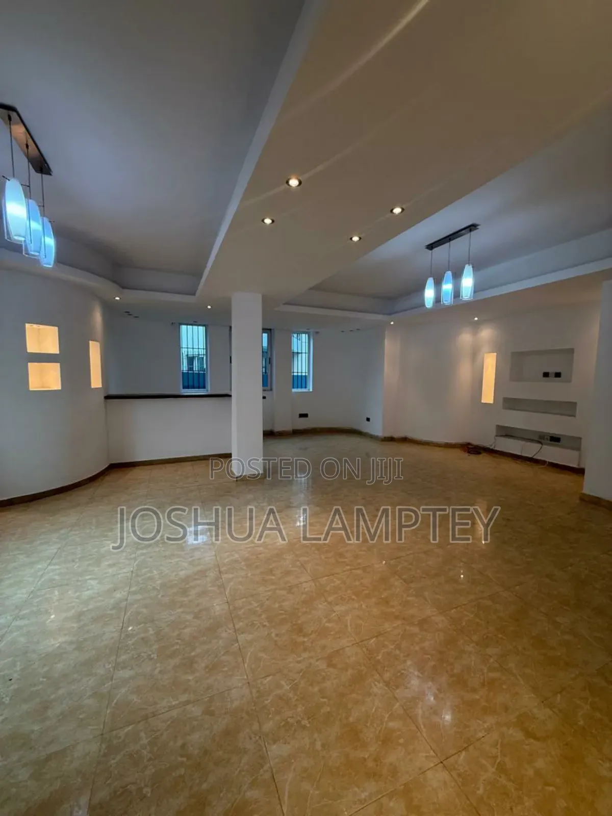 4bdrm Townhouse / Terrace in Cantonment Estate, Cantonments for rent
