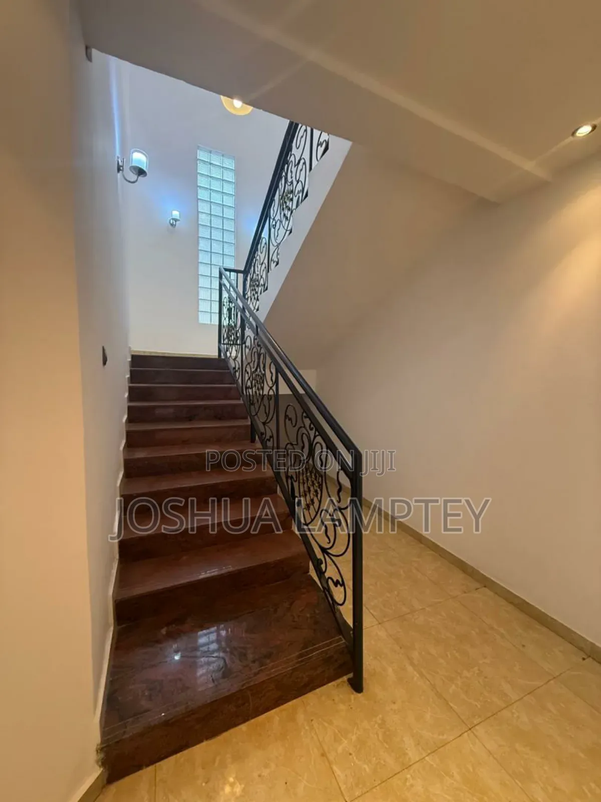 4bdrm Townhouse / Terrace in Cantonment Estate, Cantonments for rent