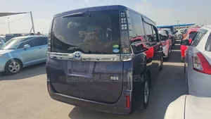 Toyota Voxy 2015 Gray
