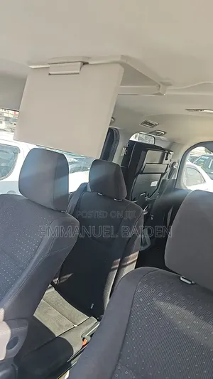 Toyota Voxy 2015 Gray