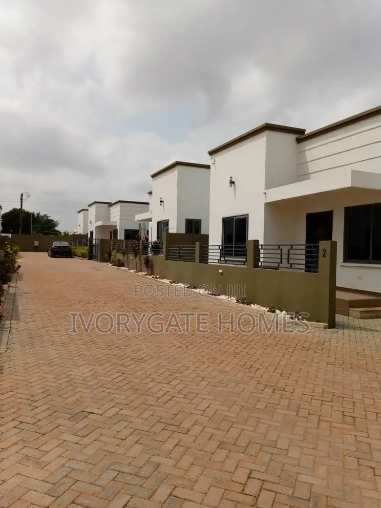 3bdrm House in Adenta for sale
