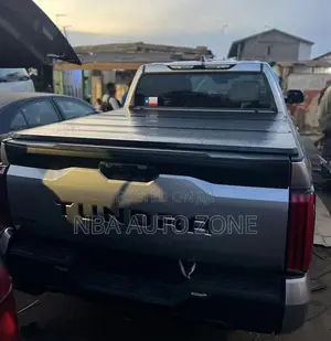Toyota Tundra 2014-25 Bucket Cover