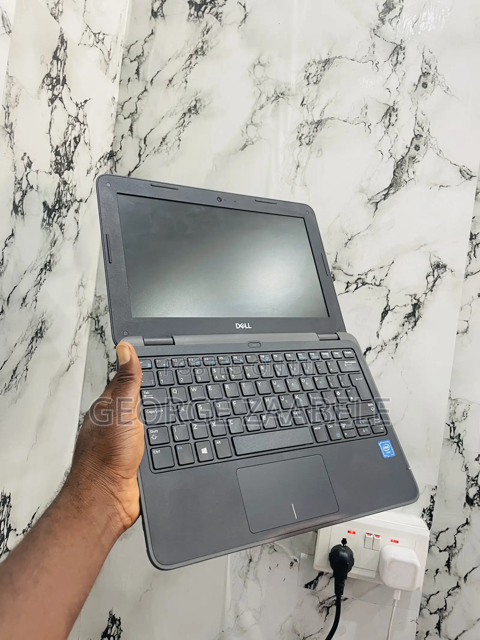 Laptop Dell Latitude 11 3190 4GB Intel SSD 60GB