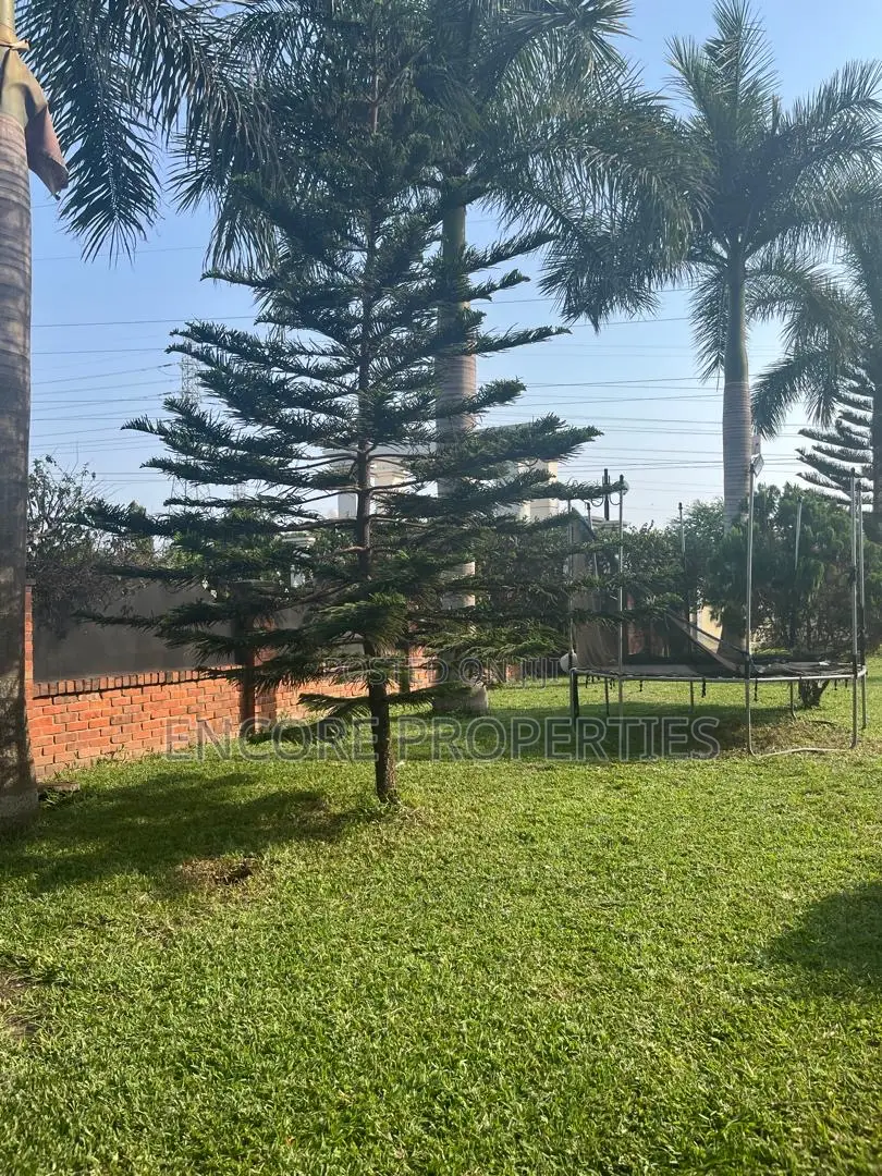 5bdrm House in Trassaco Phase 1, East Legon for rent