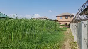 Gt.Accra, Amasaman (Medie) _ 1 Plot (70'x100') Land