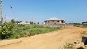 Gt.Accra, Amasaman (Medie) _ 1 Plot (70'x100') Land