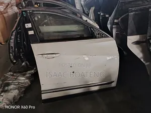 Acura RDX 2023 Front Empty Door