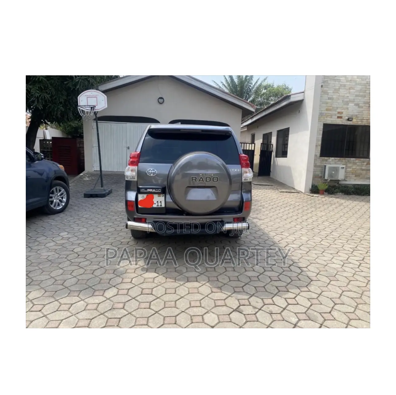 Toyota Land Cruiser Prado 2011 Gray