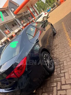 Toyota Corolla SE (1.8L 4cyl 6M) 2018 Black