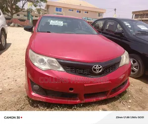 Toyota Camry LE 4dr Sedan (2.5L 4cyl 6A) 2014 Red