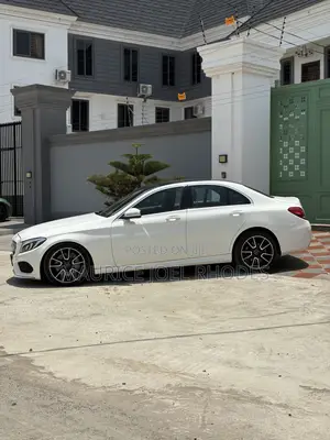 Mercedes-Benz C300 2016 White