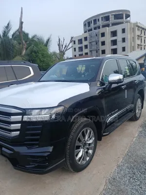 New Toyota Land Cruiser LC300 2025 Black