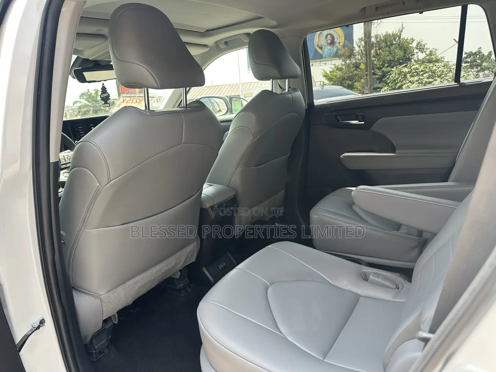 Toyota Highlander XLE AWD 2023 White
