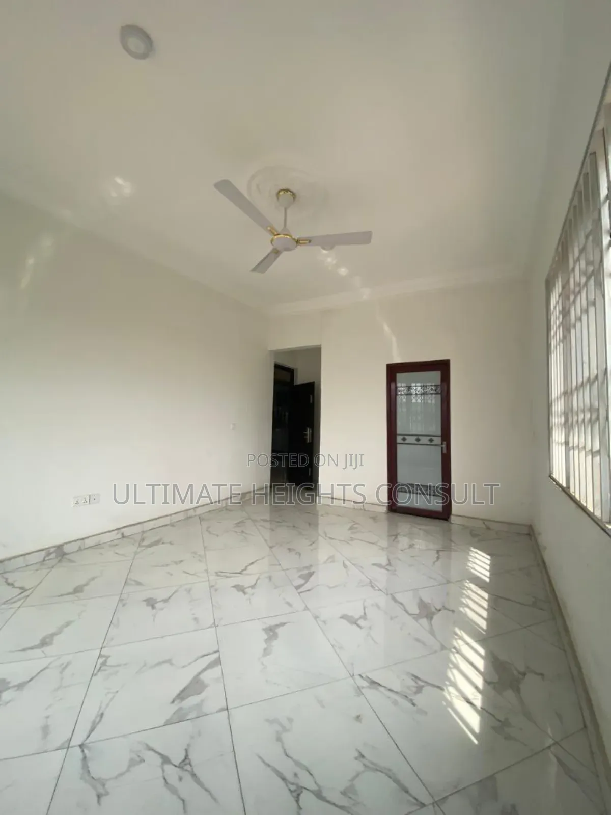8bdrm House in Kwabenya Abuom for rent