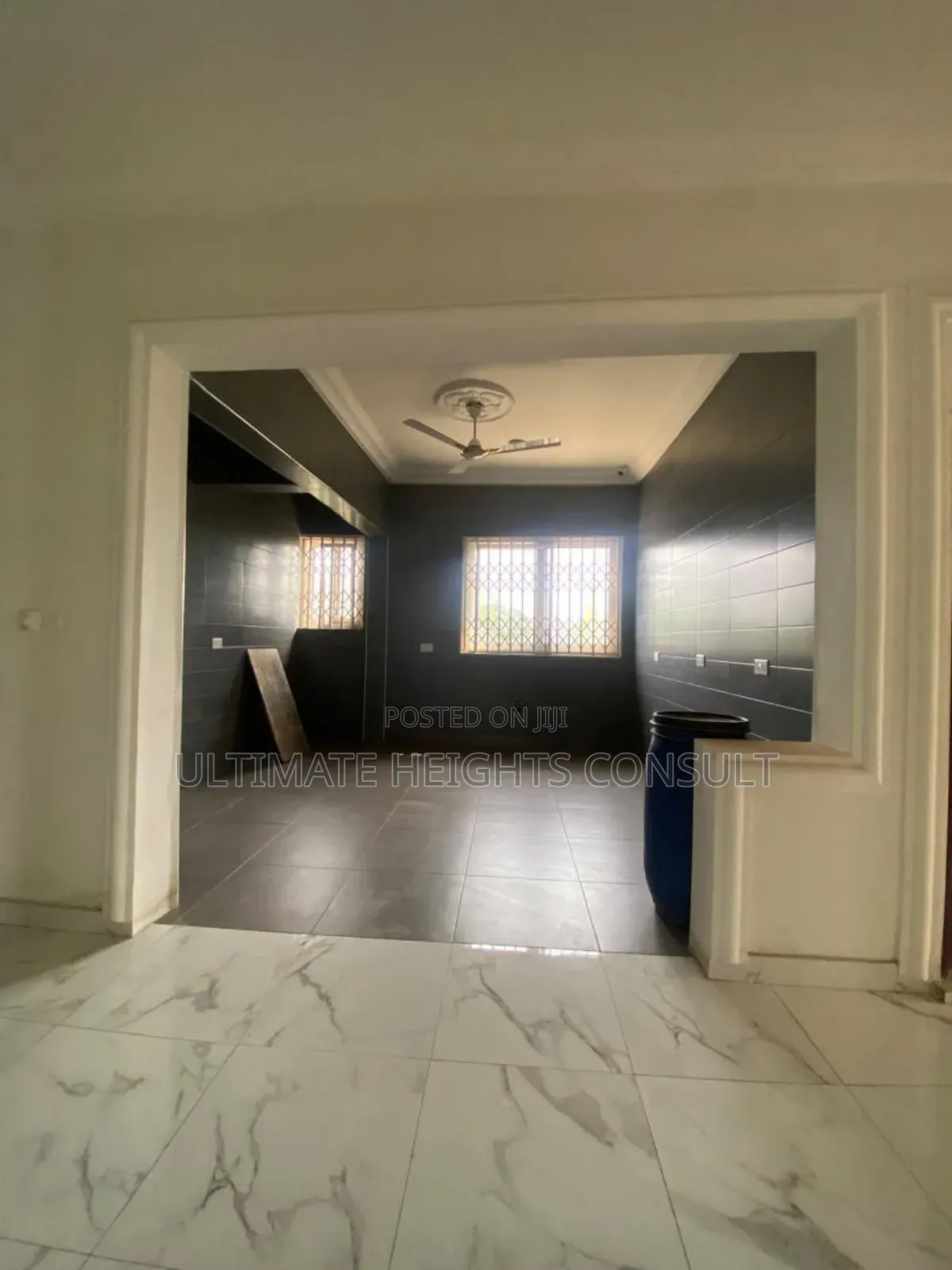 8bdrm House in Kwabenya Abuom for rent