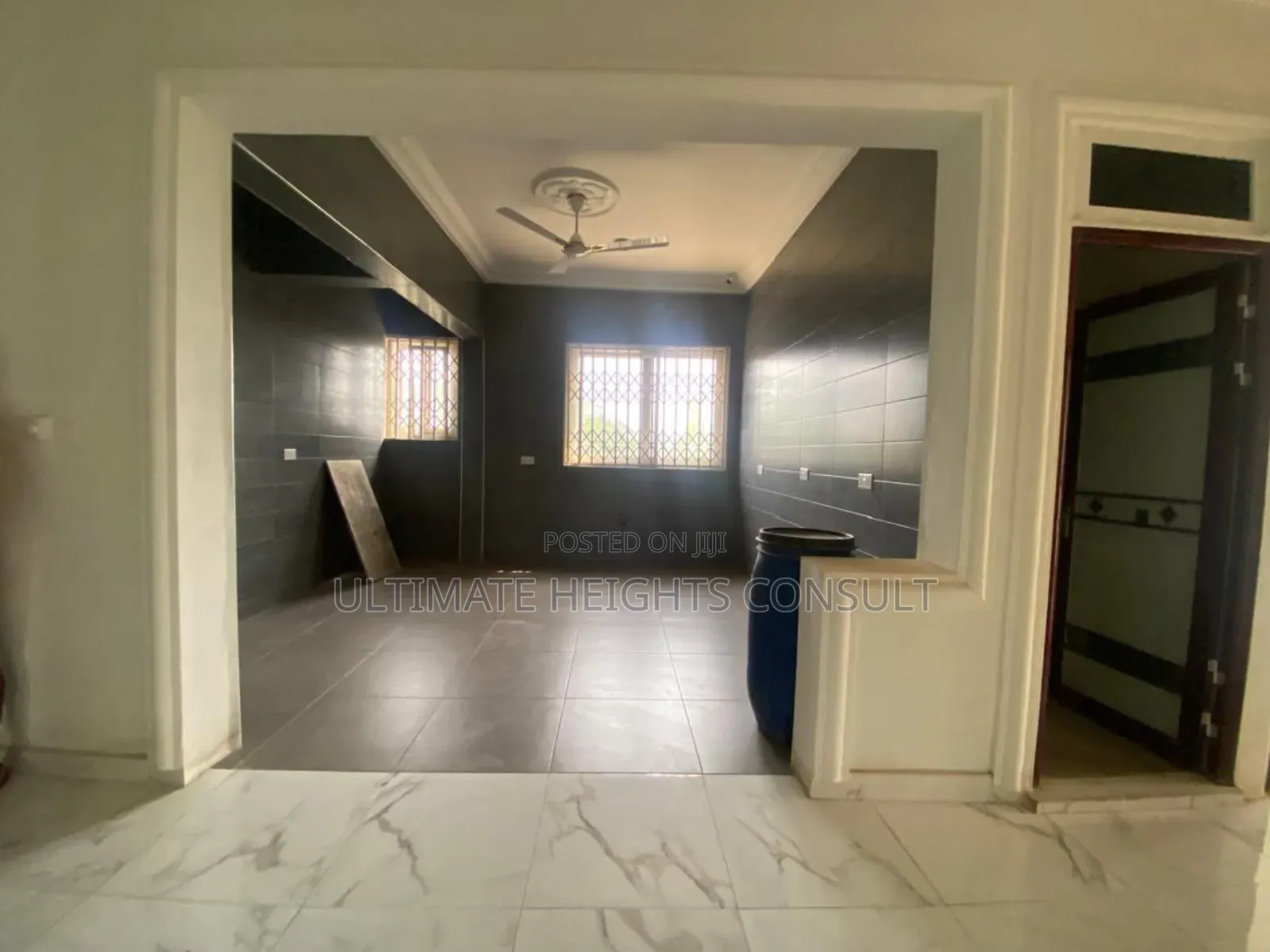 8bdrm House in Kwabenya Abuom for rent