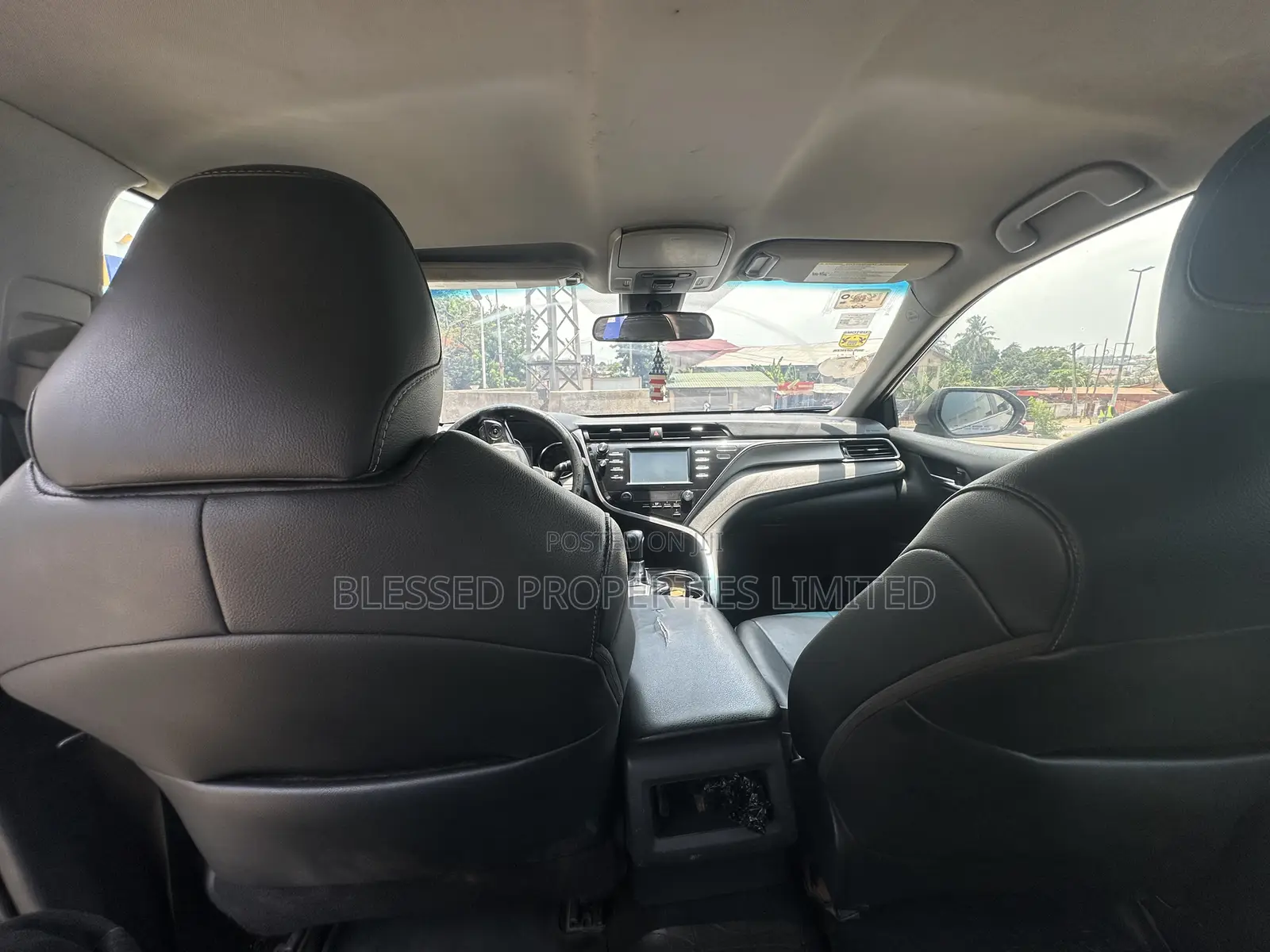 Toyota Camry SE (2.5L 4cyl 8A) 2019 Gray