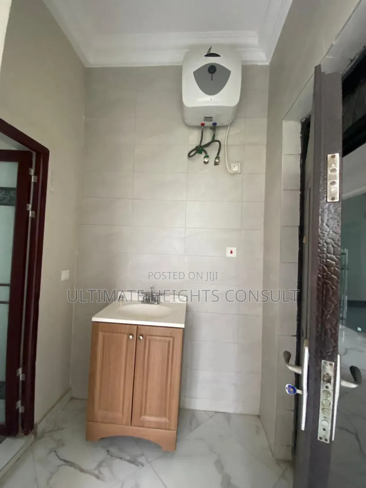 3bdrm Apartment in Kwabenya for rent