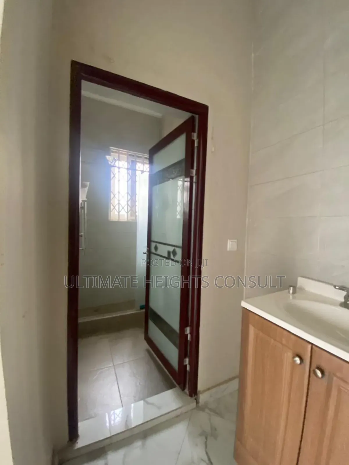 3bdrm Apartment in Kwabenya for rent