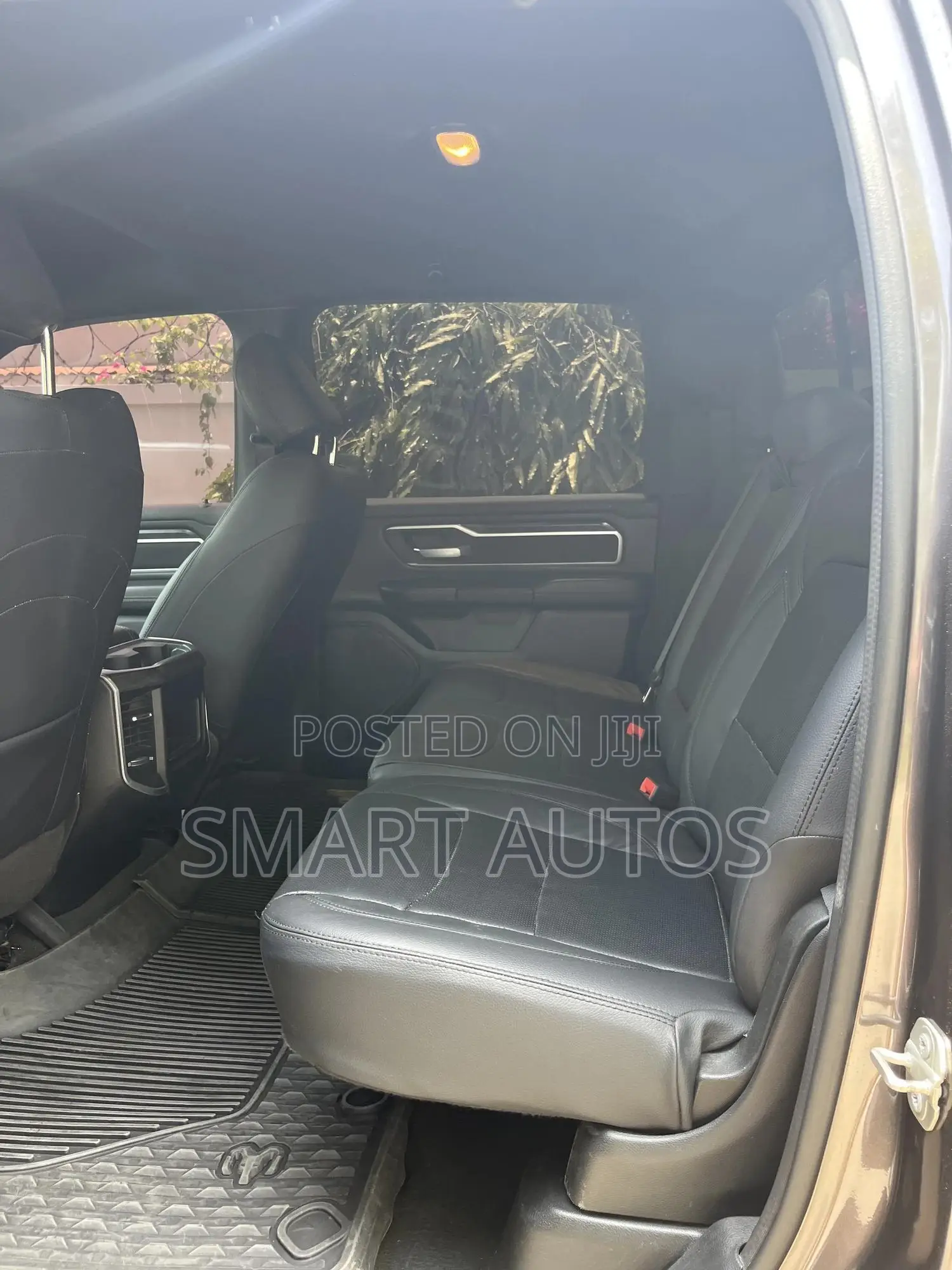 RAM 1500 Lone Star Crew Cab 6.3 ft SB 2023 Gray