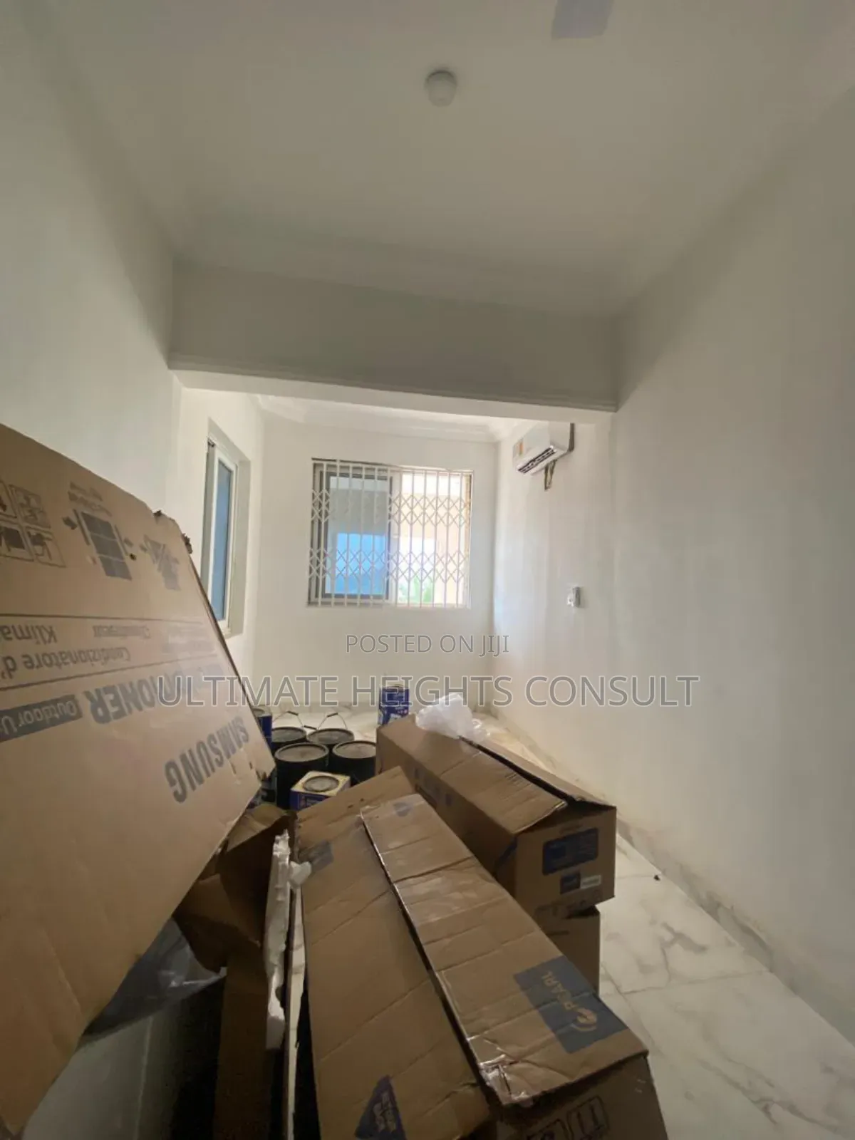 5bdrm Apartment in Abuom, Kwabenya for rent