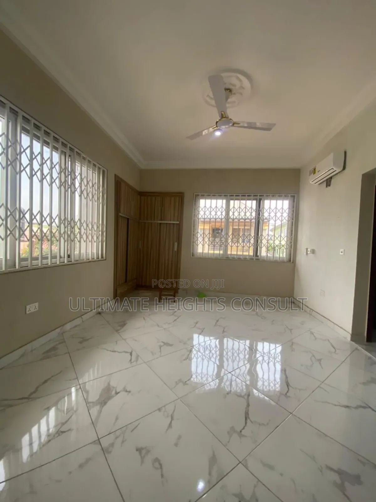 5bdrm Apartment in Abuom, Kwabenya for rent