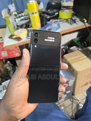 Samsung Galaxy Z Flip3 5G 128 GB Black