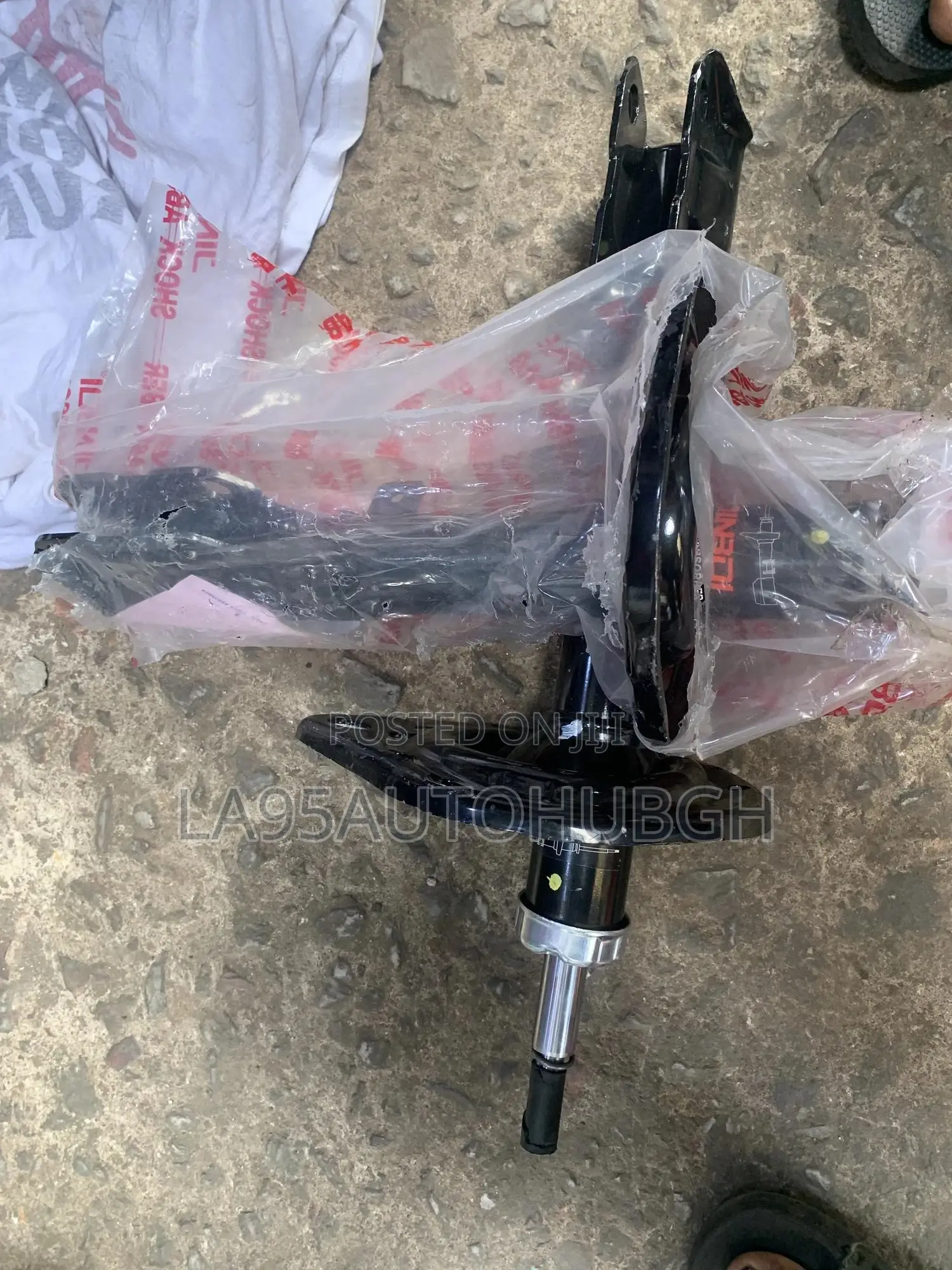 Toyota Camry Spider 2012,2013,2014,2015,2016 Front Shock Absorber Pair