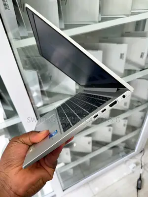 Laptop HP EliteBook 830 G8 8GB Intel Core i5 SSD 256GB